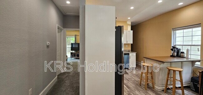 Building Photo - 3117 Argonne Ave
