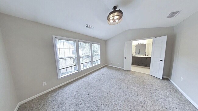 Building Photo - 5149 Manerdale Dr SE