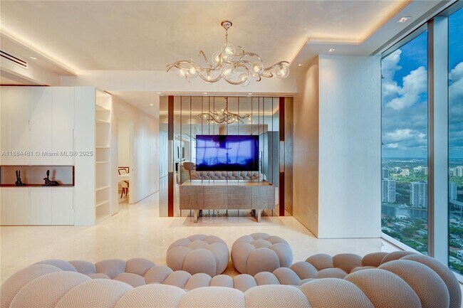 Building Photo - 18501 Collins Ave