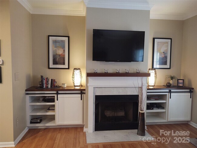 Building Photo - 3043 Uxbridge Woods Ct