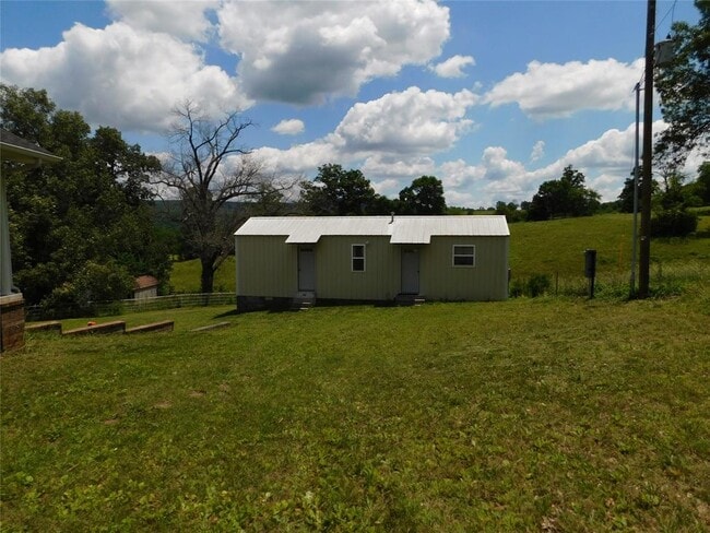 Primary Photo - 1465 Country Rd