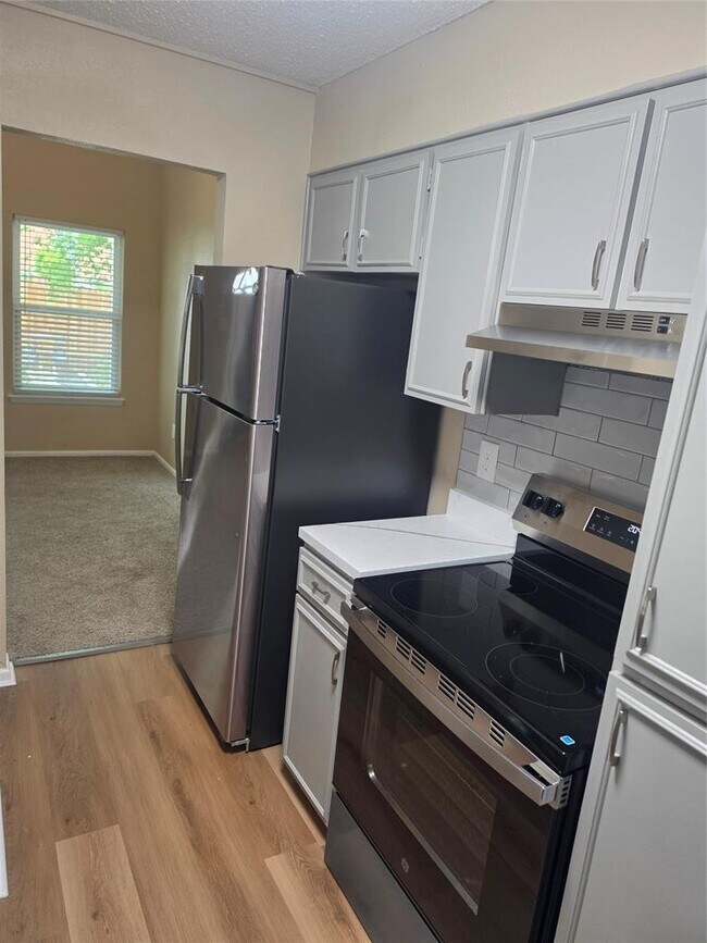 Building Photo - 4412 Shakertown