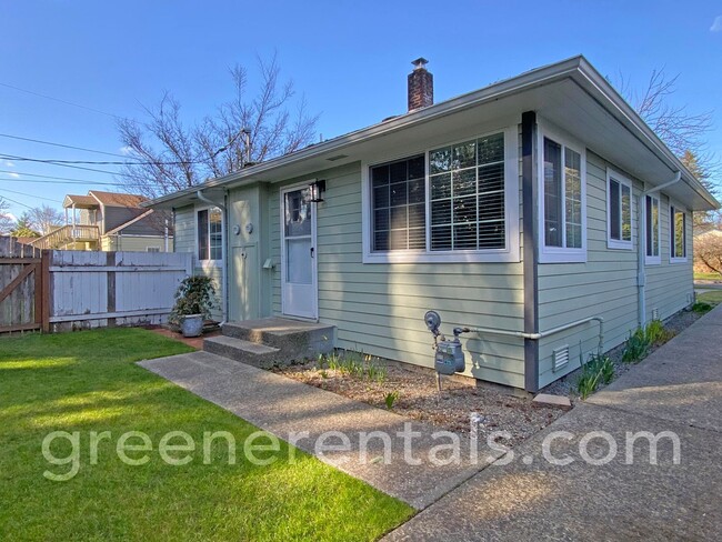 Building Photo - Beautifully Remodeled 2BD/1BA Duplex in Ol...