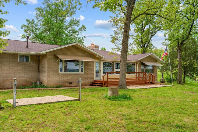 Building Photo - 471 Parkside Dr