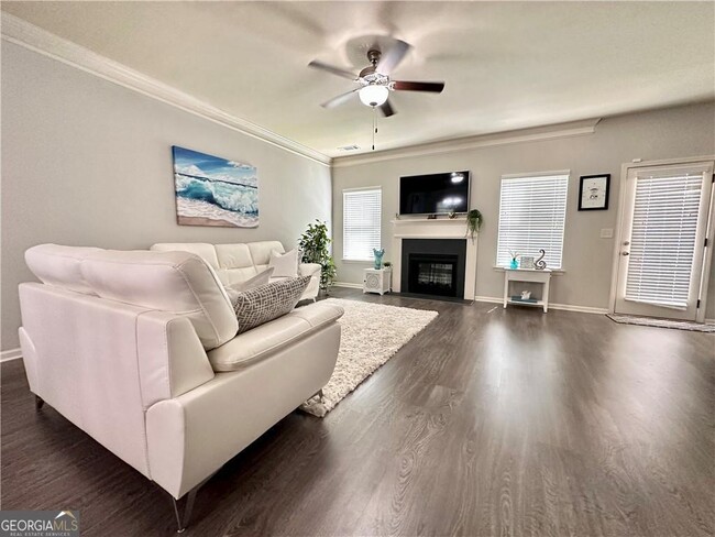 Building Photo - 454 Easley Dr SE