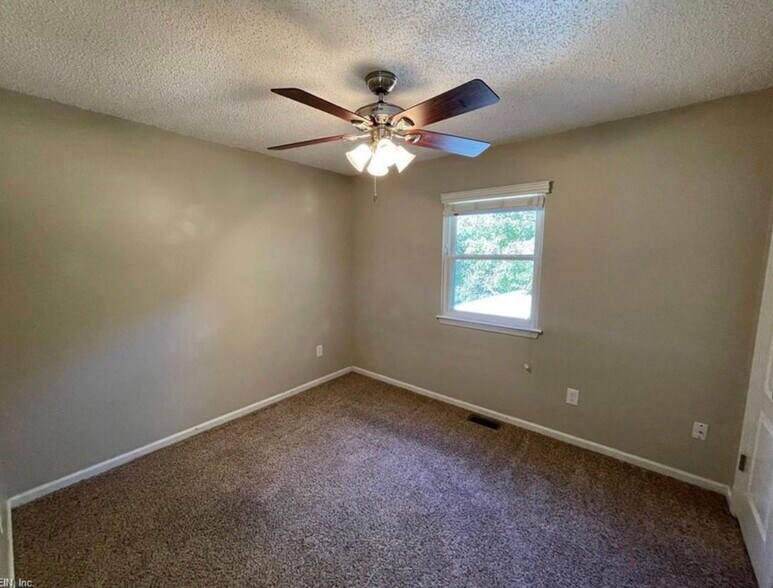 Building Photo - 1116 Woodcock Ln