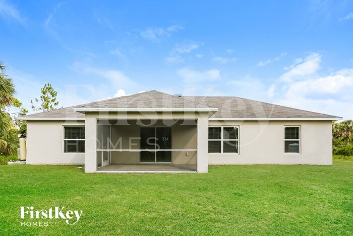 Building Photo - 3685 Parade Terrace