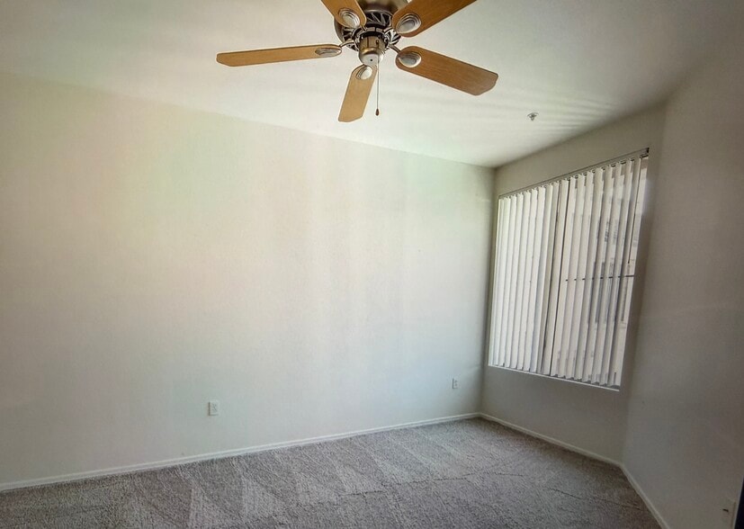 Master Bedroom Cont'd - 1701 E Colter St