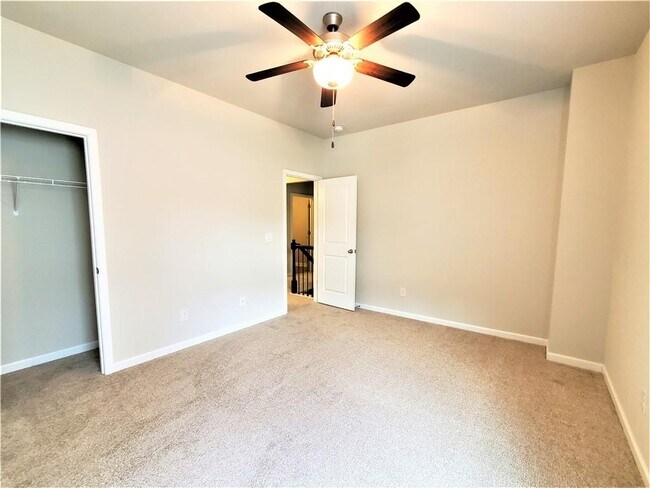 Building Photo - 2465 Matlin Way