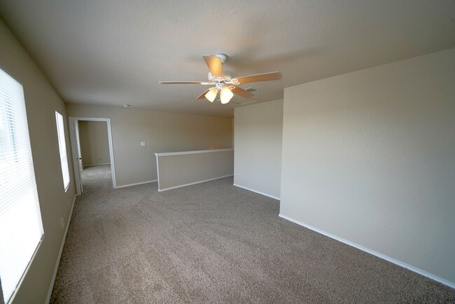 Building Photo - Charming 4-Bedroom, 2.5-Bathroom Home in C...