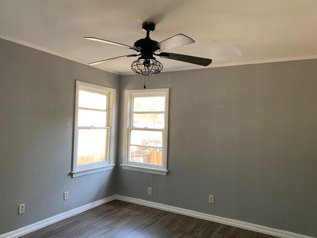 Building Photo - 1068 Blanchard Pl