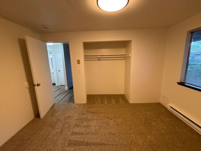 Building Photo - 4433 Campbell Dr SE