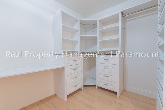 Building Photo - Beautiful Newly Renovated 3-Bedroom Home in a Prime Location