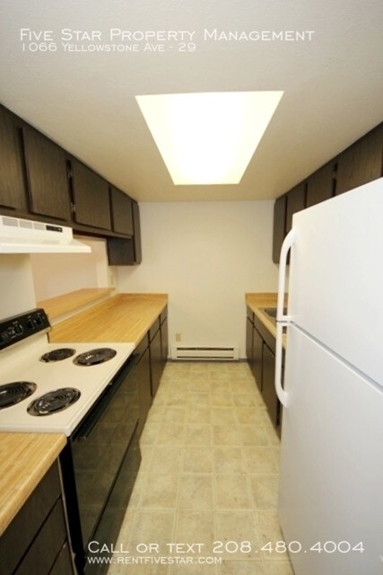 Building Photo - 1066 Yellowstone Ave