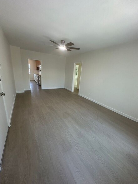 Building Photo - 14525 Albers St