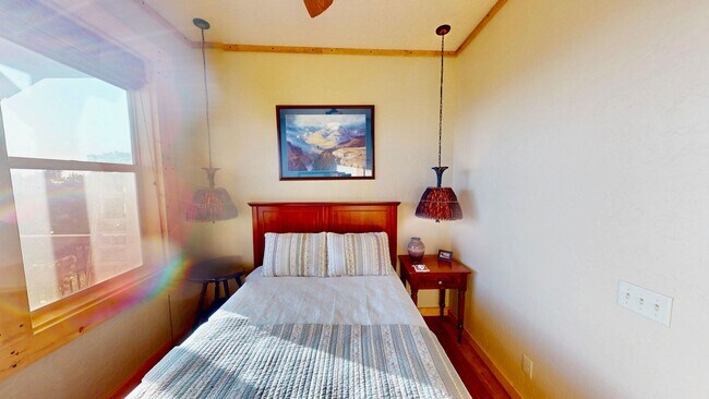 Building Photo - Beautiful Home on 10 Private Acres