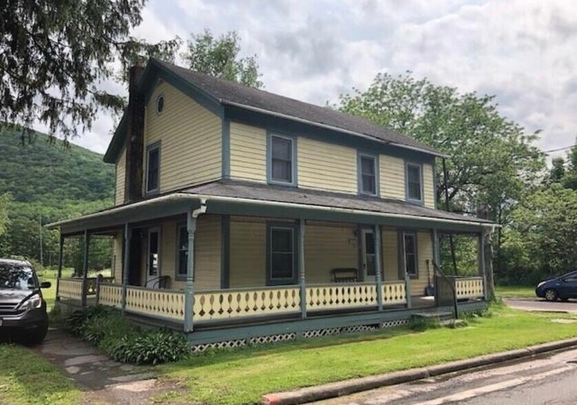 Primary Photo - 1180 Main St