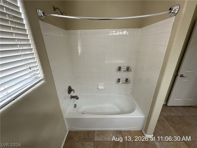 Building Photo - 2768 Craigmillar St