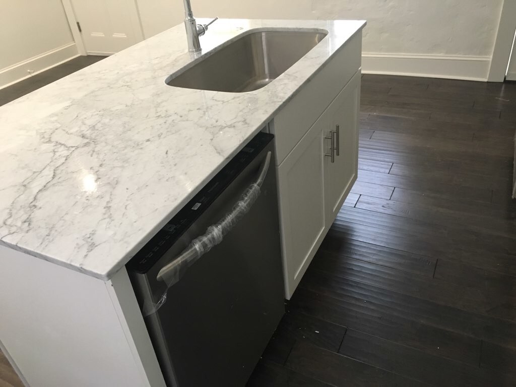 dishwasher in kitchen - 511 Toulouse St