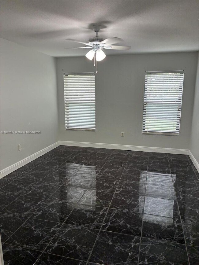 Building Photo - 16304 SW 103rd Ct