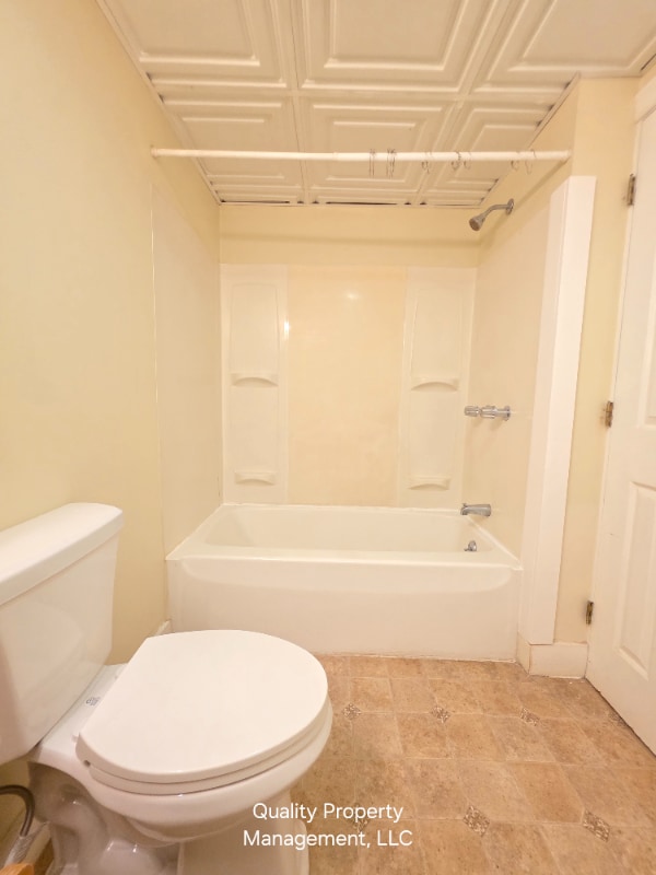 Building Photo - 128 Hammond St