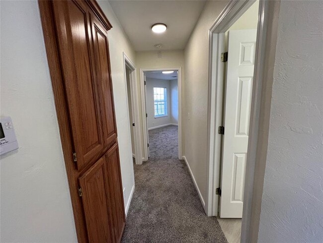 Building Photo - 909 Pruett Dr