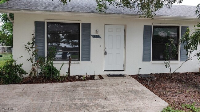 Building Photo - 585 106th Ave N