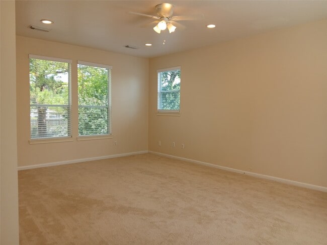 Building Photo - 9230 Rouge Cir