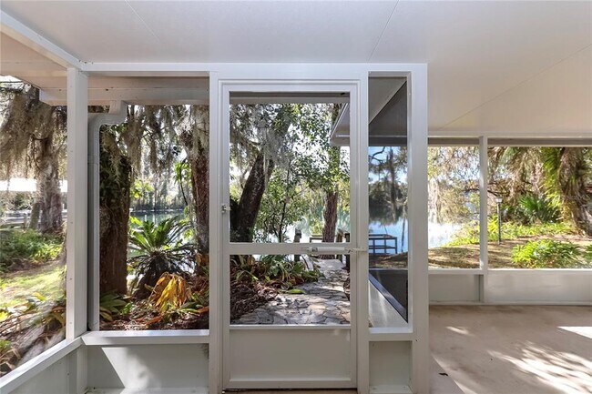 Building Photo - 11440 E Blue Cove Dr