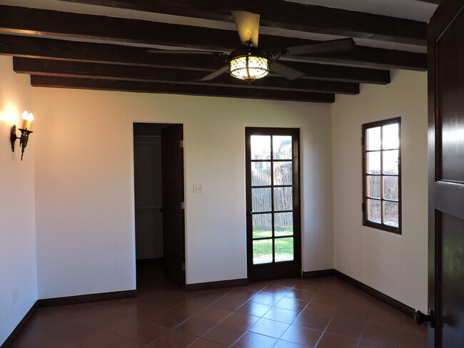 Building Photo - 3751 Olive Ave