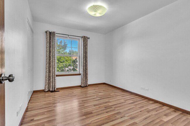 Building Photo - 72 Wilton Ln