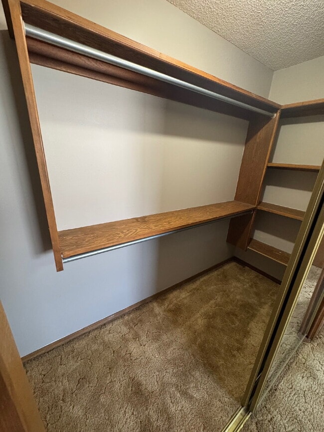 Building Photo - "Charming 2-Bed Duplex in Derby, KS – Your Cozy Retreat Awaits at 206 Osage!"