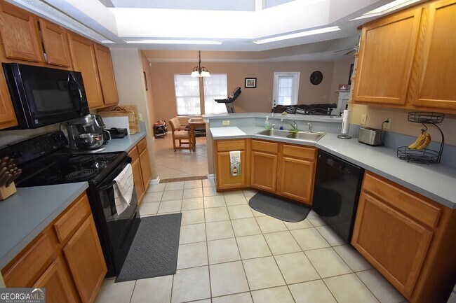 Building Photo - 200 McIntosh Dr