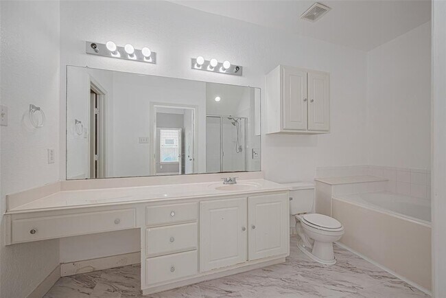 Building Photo - 7407 Golden Star Dr