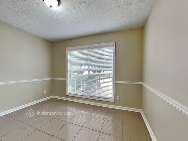 Building Photo - 2565 Suwanee Lakes Trail NW