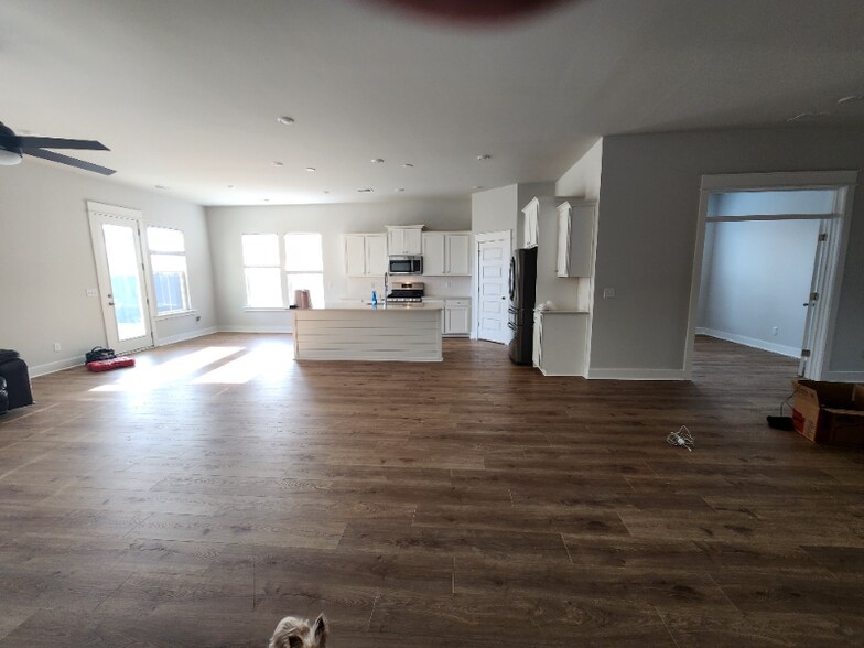 Building Photo - 112 Ashworth Dr