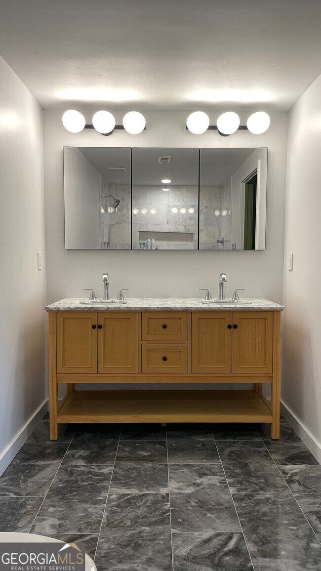 Building Photo - 850 Ralph McGill Blvd NE