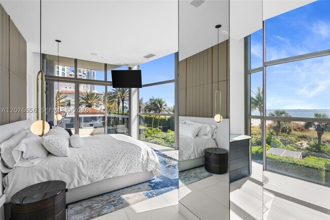 Building Photo - 5875 Collins Ave