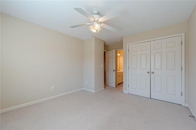 Building Photo - 927 Laurel Wood Ct