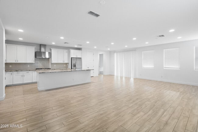 Building Photo - 6936 W Maya Way