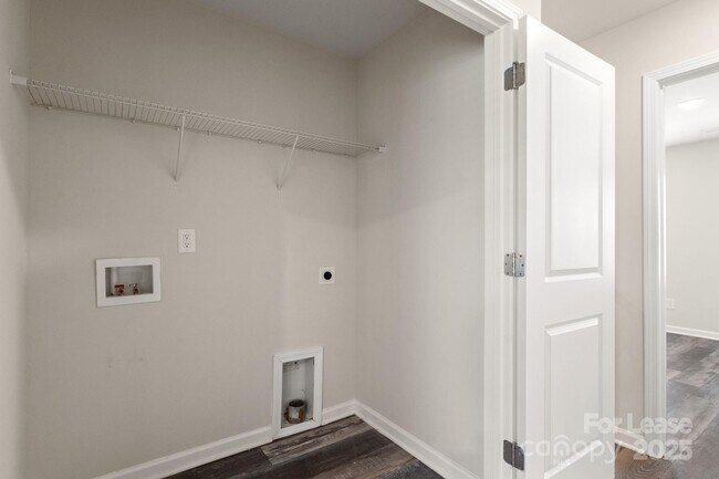 Building Photo - 117 Dogwood Vlg Trl