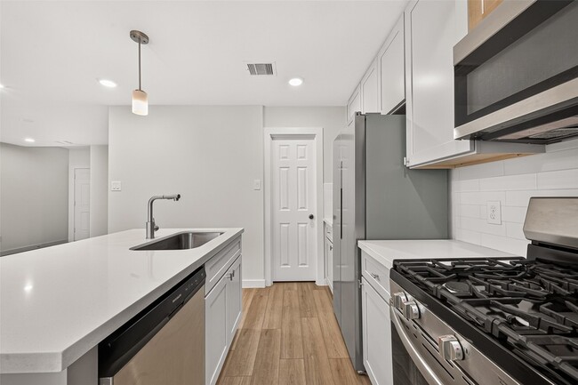 Building Photo - 2714 Discovery Trails Ct