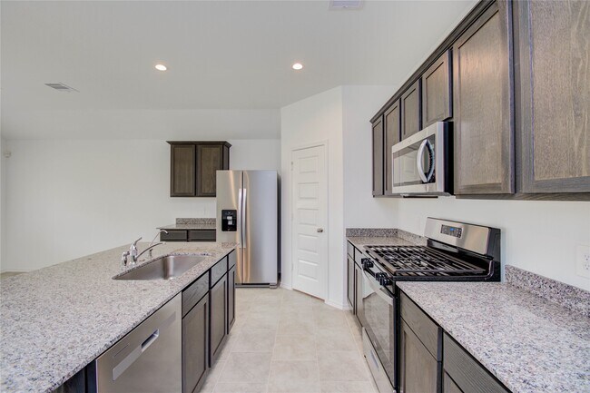 Building Photo - 1022 Cattle Chute Ct
