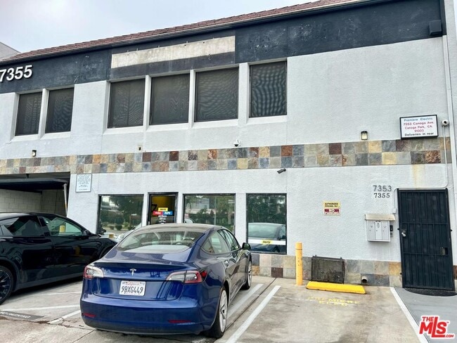 Primary Photo - 7353 Canoga Ave