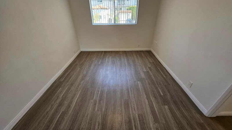 Building Photo - 545 Hayworth Ave