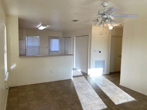 Building Photo - 13023 Pleasant Valley Dr