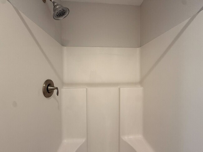 Building Photo - HONEYBEE5711-5713