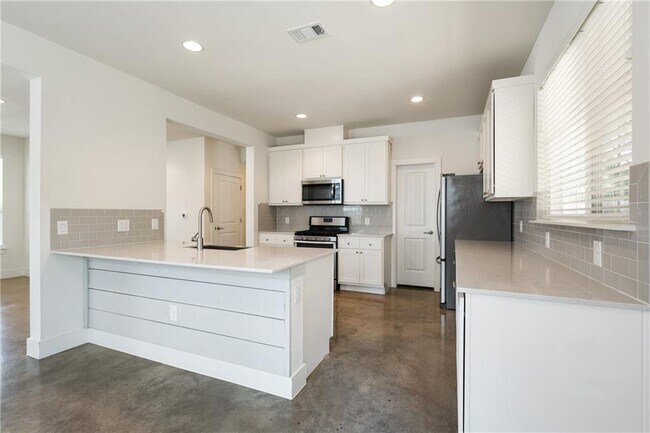 Building Photo - 1311 Fort Branch Blvd