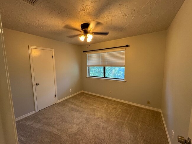 Building Photo - 500 Grant St