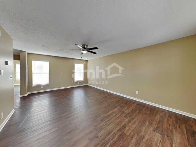 Building Photo - 515 Indian Lake Dr